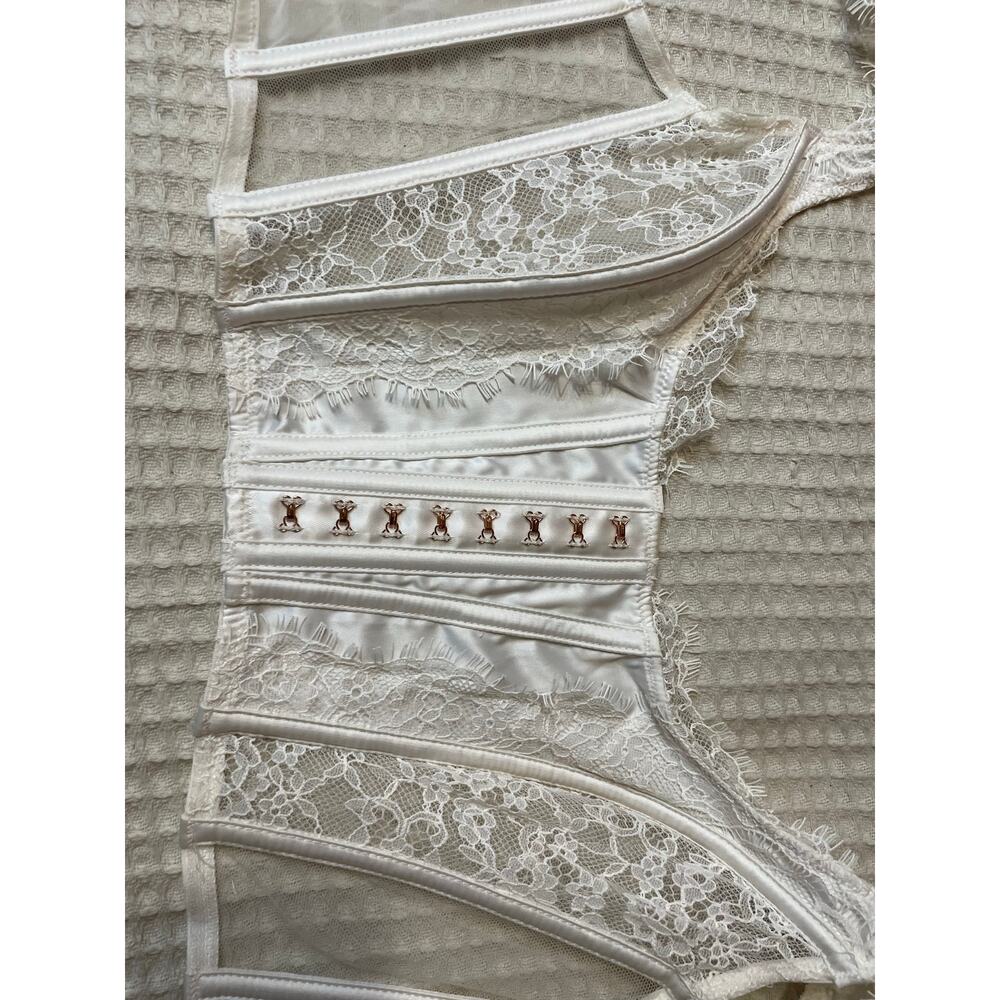 Victoria’s Secret Dream Angel White Floral Lace Satin Bridal Crop Corset Top Med - Picture 13 of 13